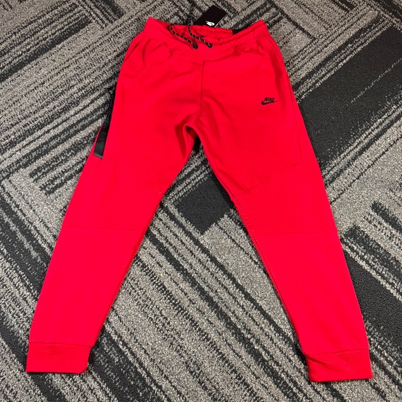 Nike Tech Fleece Tracksuit Red Jacket & Sweatpants Men’s Size Large - Picture 6 of 8